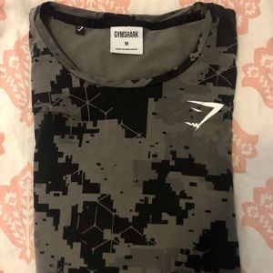 Gymshark Men’s workout digital Camo